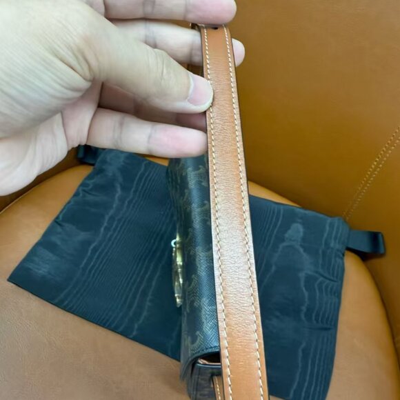 CELINE TRIOMPHE SHOULDER BAG - Picture 4 of 8